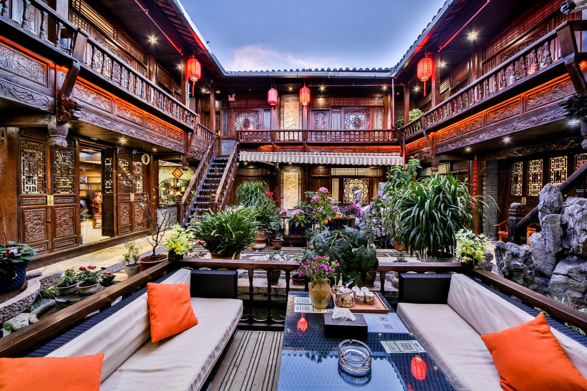 He Mu Ju Inn Zhongyi Branch Lijiang  Buitenkant foto